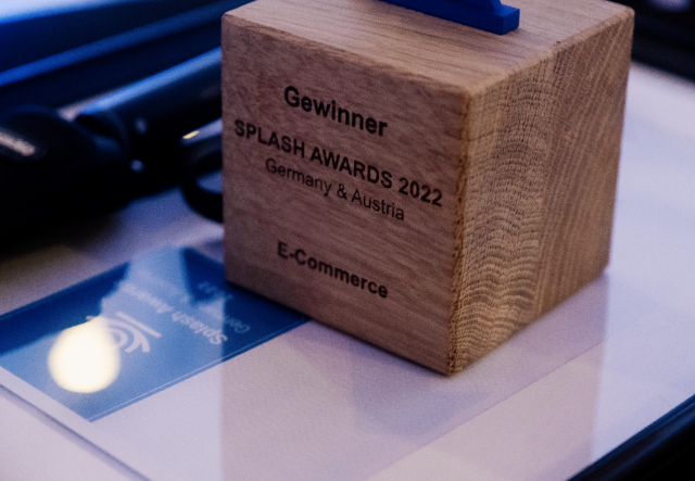 Splash Awards Trophäe und Zertifikat
